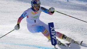 Esqui Alpino: Lindsey Vonn atrasa regresso à competição