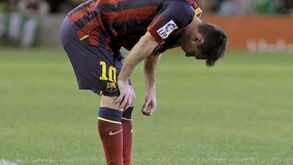 Os 6 centímetros que separam Messi dos relvados