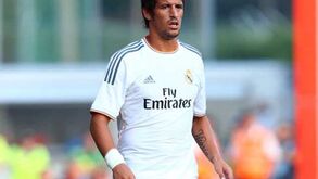 Coentrão renova por uma temporada