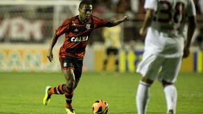 Elias já tem acordo com o Flamengo