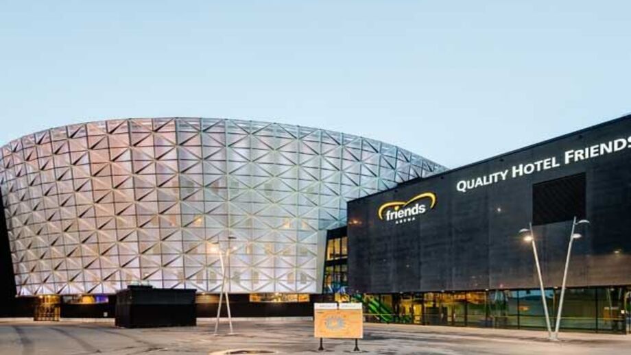 Relva do Friends Arena com medidas especiais