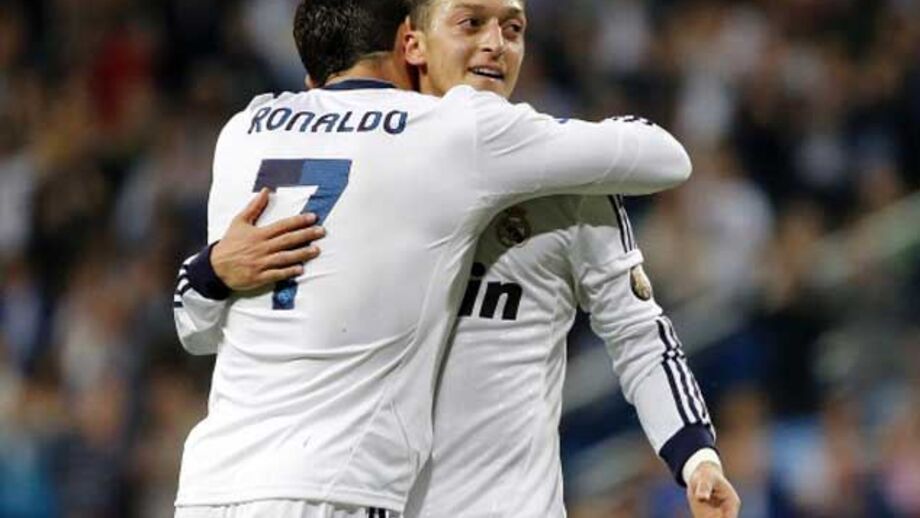 Ozil dá apoio a Portugal