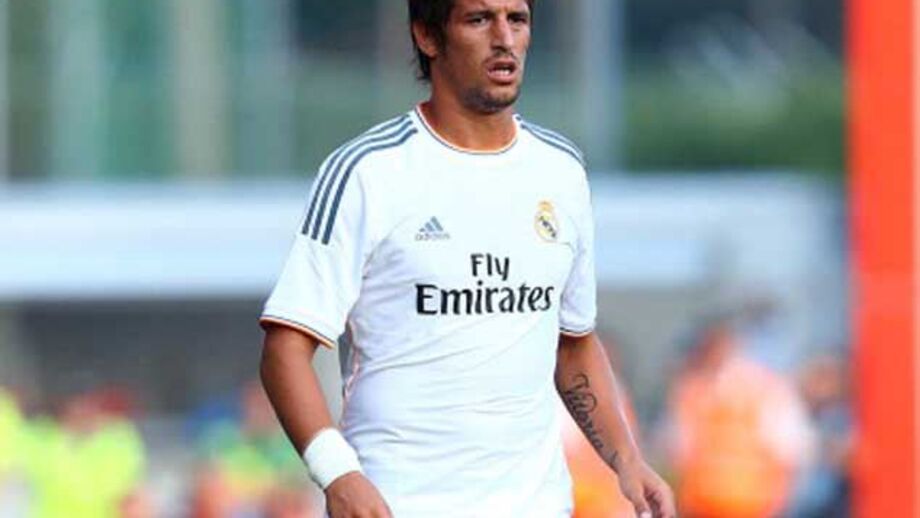 Coentrão renova por uma temporada