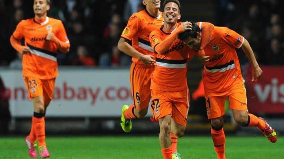 Grupo A: João Pereira e Postiga vencem em Inglaterra