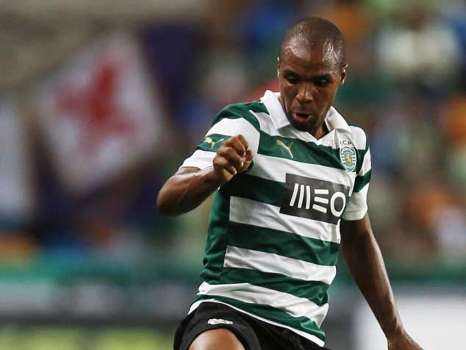 Wilson Eduardo espreita regresso ao onze