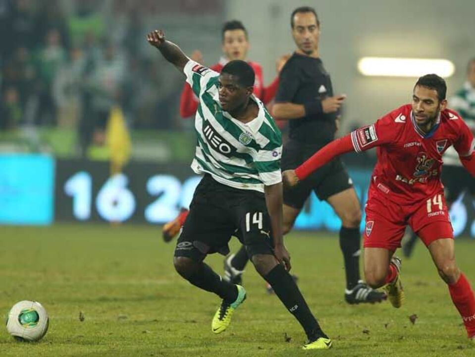 United não larga William Carvalho
