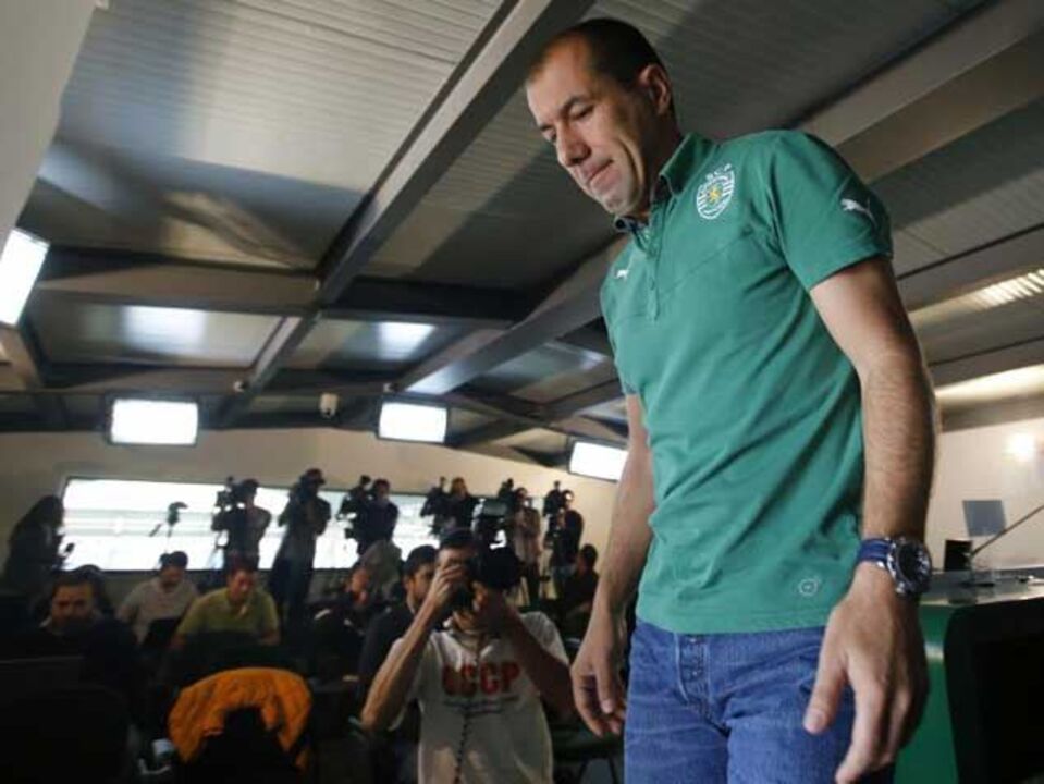 Leonardo Jardim: «Belenenses já roubou pontos ao FC Porto e Benfica...»