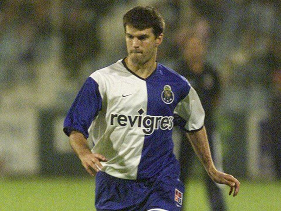 Nelson: «É muito arriscado ter só dois laterais»