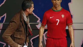 Ronaldo inaugura a sua figura no Museu de Cera de Madrid