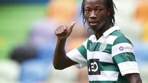 Mané no lugar do Salomão para a receção ao Belenenses