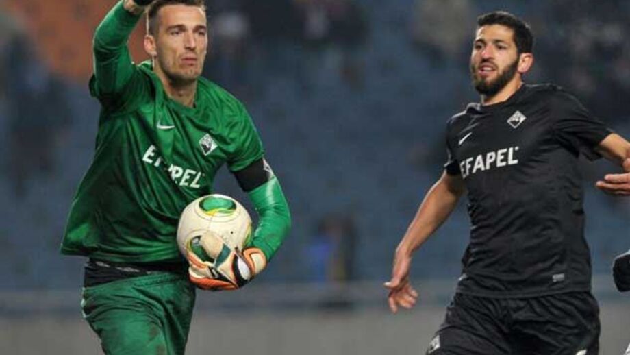 Mãos seguras na baliza da Briosa