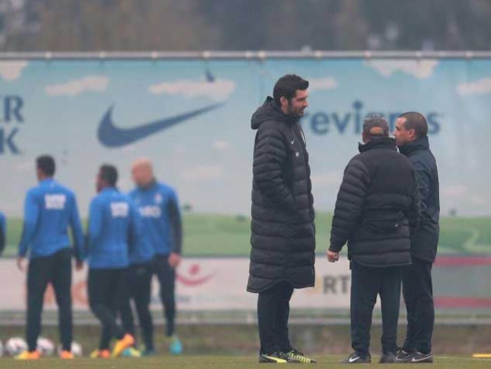 Quintero e Ghilas ainda de fora