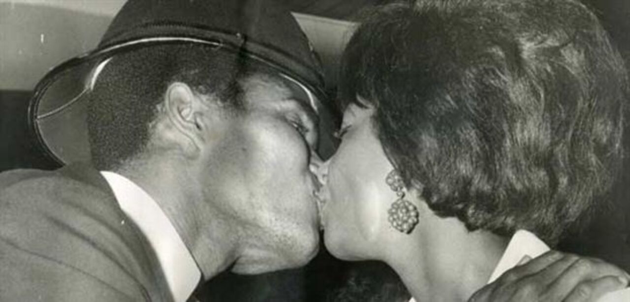 Ingleses amavam Eusébio e até o polícia lhe deu o capacete