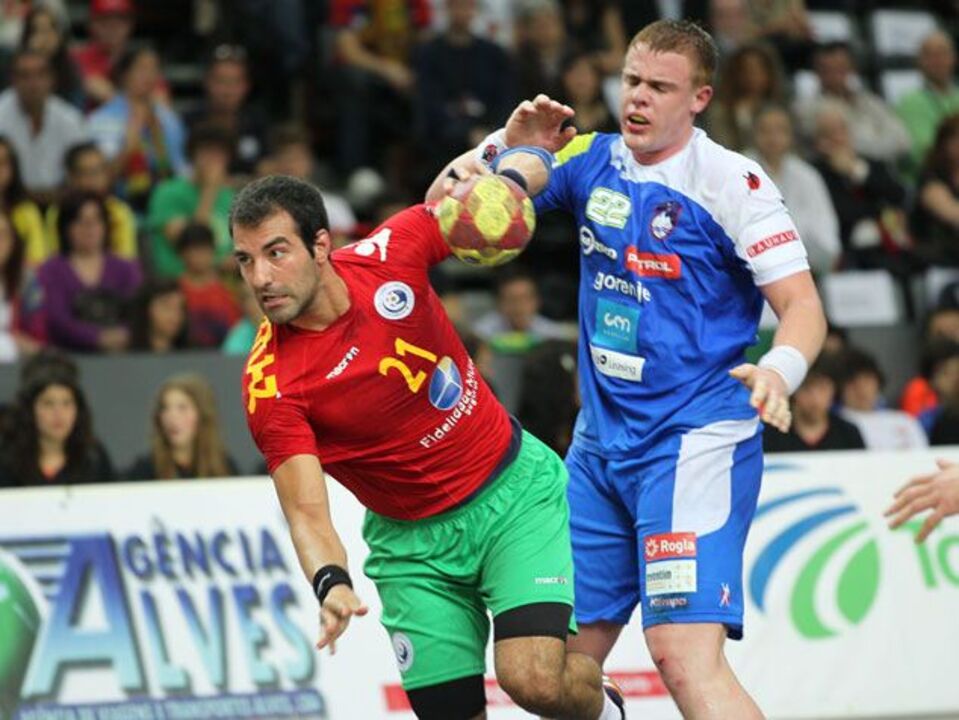 Portugal derrota Estónia e continua a pensar no Mundial