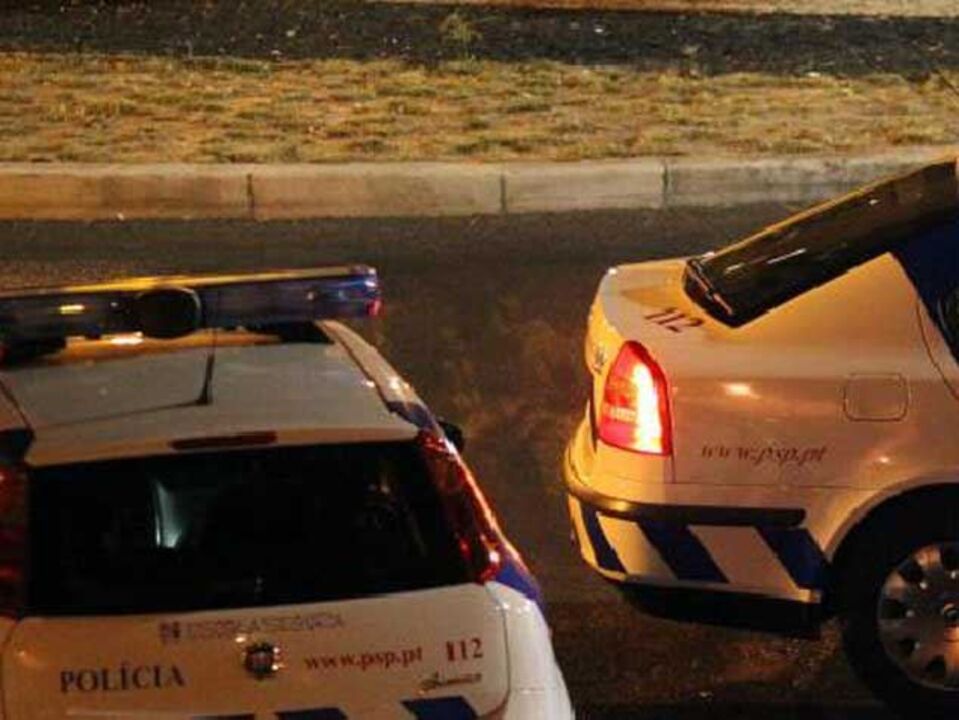 Médicos e farmacêuticos detidos 