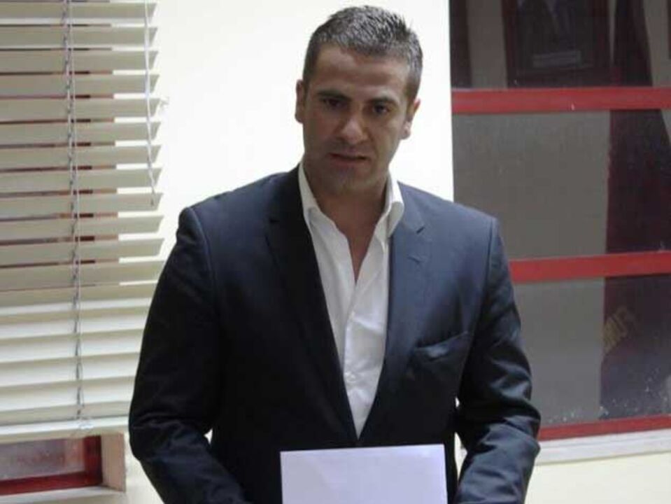 António Dias: «Vamos tentar contrariar a força do Benfica»