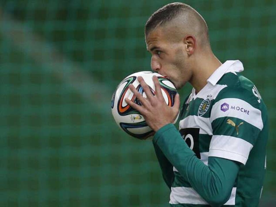 Cardiff e West Ham seguem Slimani