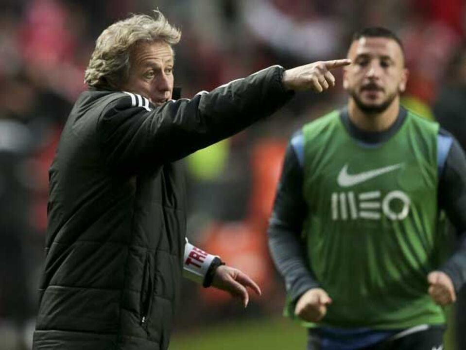 Jorge Jesus: «Jogada de andebol de Mangala»