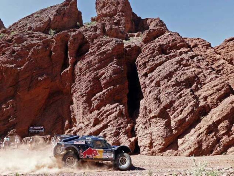 Dakar'2014: Sainz vence etapa mas Roma lidera