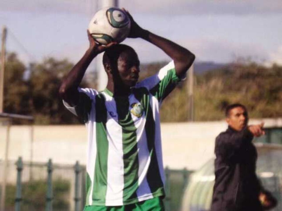 Óscar Mendes perto do Aris de Limassol