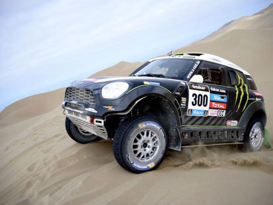 Dakar'2014: Peterhansel a morder os calcanhares de Roma