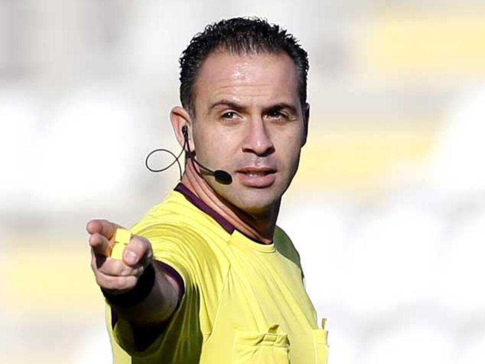 Duarte Gomes com vários erros