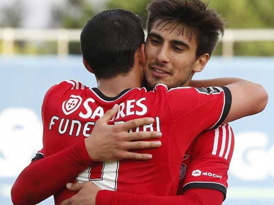 Jesus chama André Gomes e Funes Mori