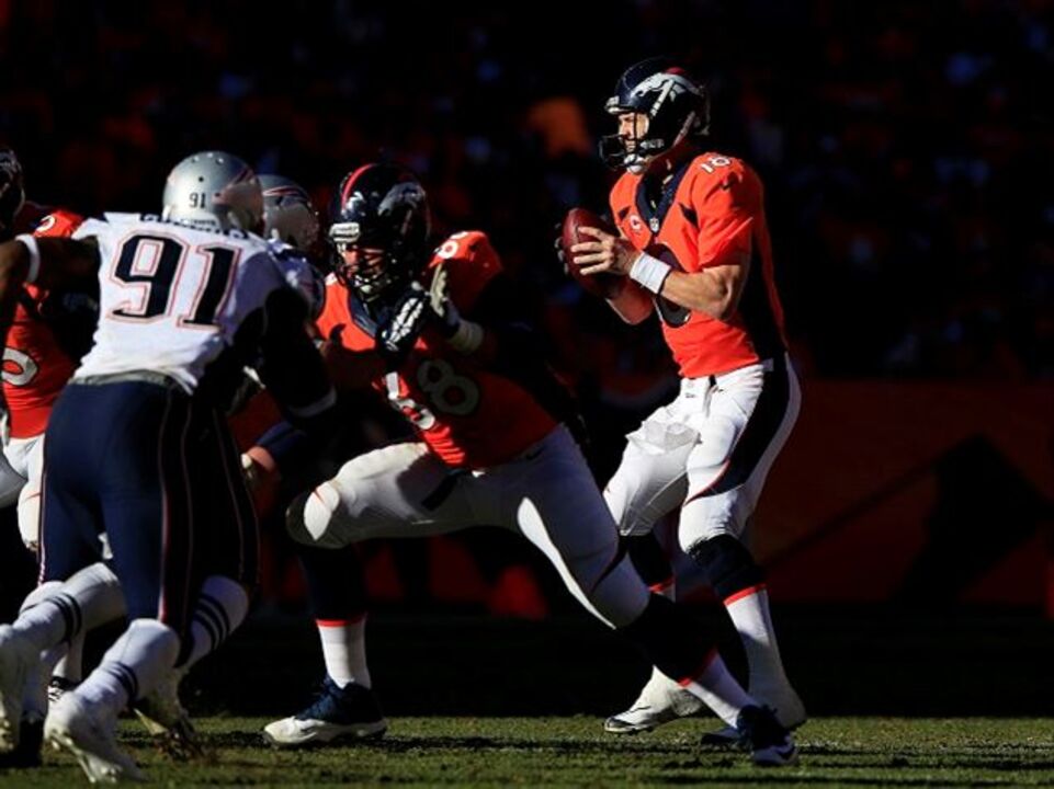 Denver bate New England rumo ao Superbowl