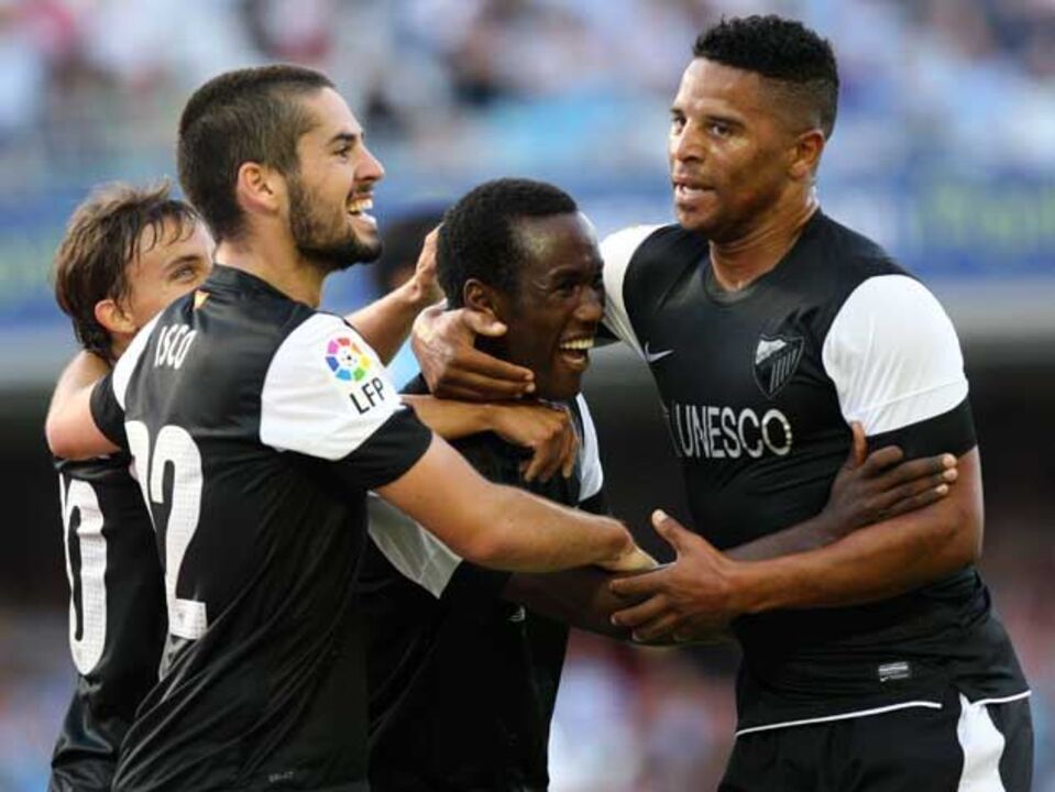 Fabrice Olinga ruma à equipa de Bruno Vale