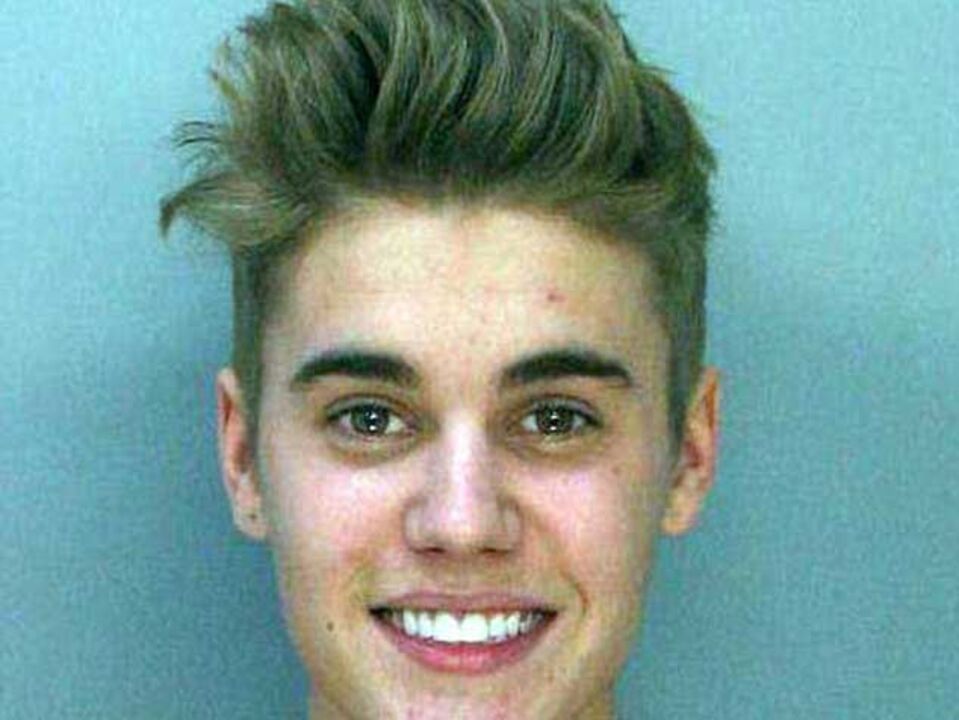 Justin Bieber preso por conduzir alcoolizado