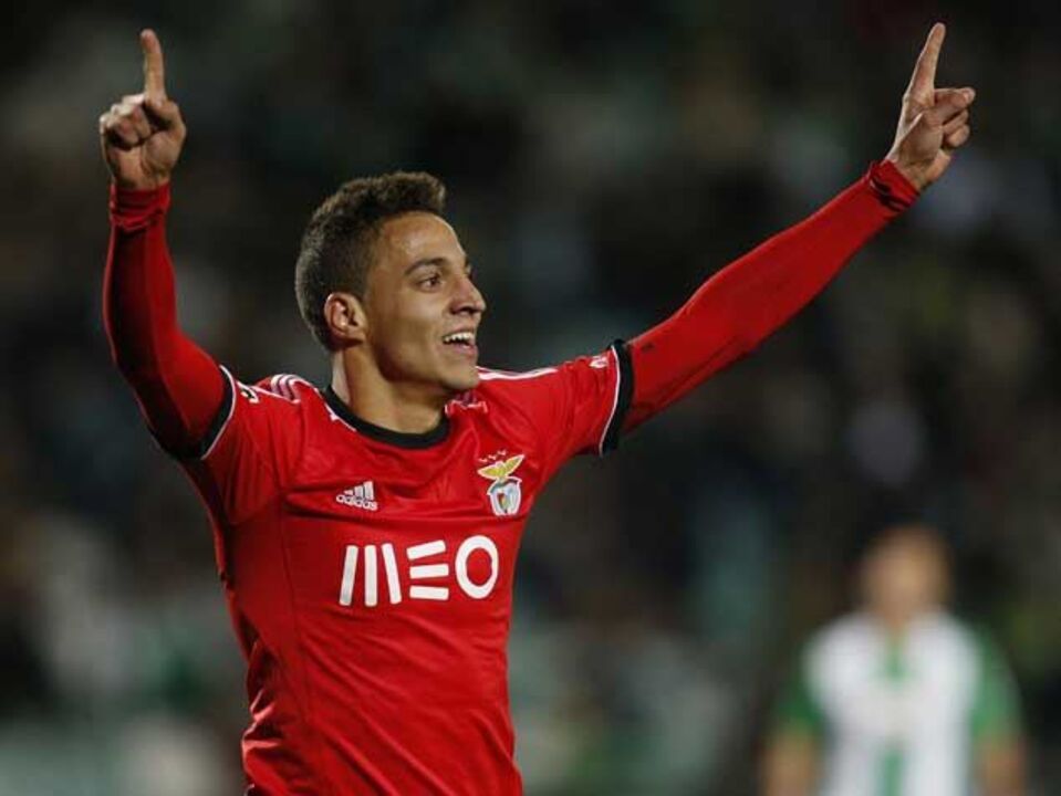 Rodrigo mais longe da órbita do Valencia
