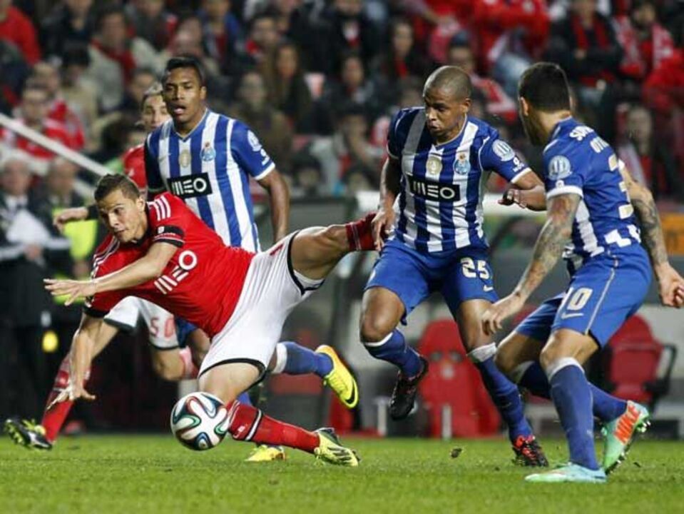 Benfica e FC Porto em rota de colisão