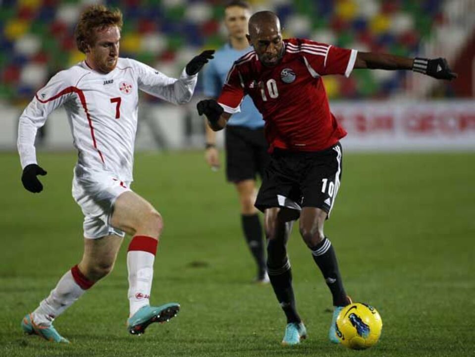 Shikabala paga para jogar no Sporting