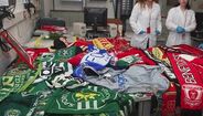 Vandalização obrigou a recolha de cachecóis
