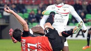 Nélson Oliveira empata em jogo de penáltis falhados