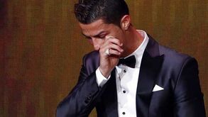 Ronaldo somou mais 183 votos que Messi
