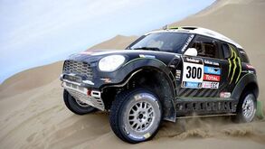 Dakar'2014: Peterhansel a morder os calcanhares de Roma