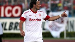 Diego Forlán rescinde contrato com o Internacional