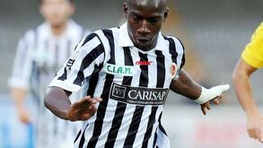 Dramé assina até 2018 com cláusula de 45 milhões