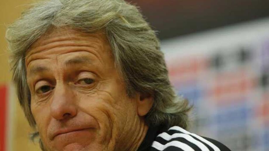 Jorge Jesus: «Não é fácil reforçar plantel seja com quem for»