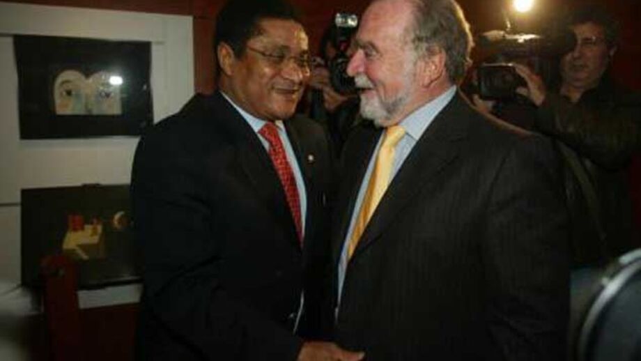 Manuel Alegre: «Impressionou-me ver miúdos a chorar pelo Eusébio»