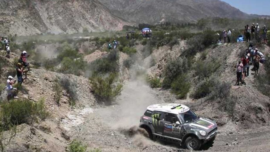 Dakar'2014: Peterhansel sofreu seis furos num dia