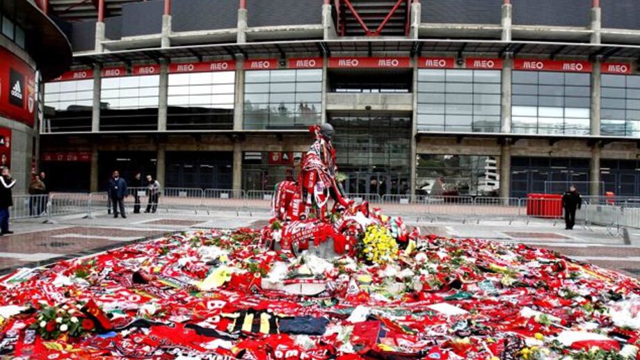 Respeitar Eusébio antes do apoio total