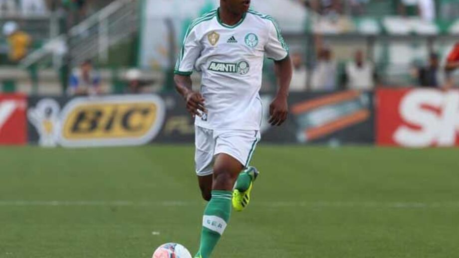 Palmeiras na Justiça para manter Luis Felipe