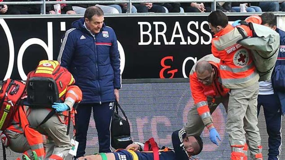 Miguel Lopes lesiona-se na vitória do Lyon