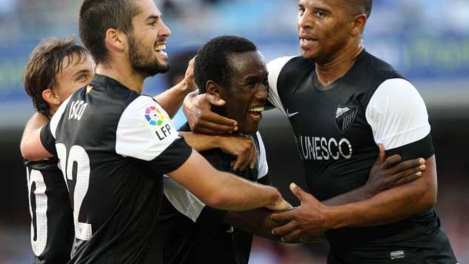 Fabrice Olinga ruma à equipa de Bruno Vale