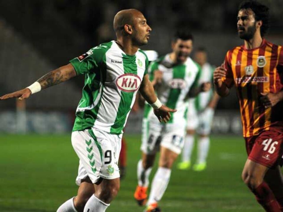 Goleador marca logo no primeiro minuto