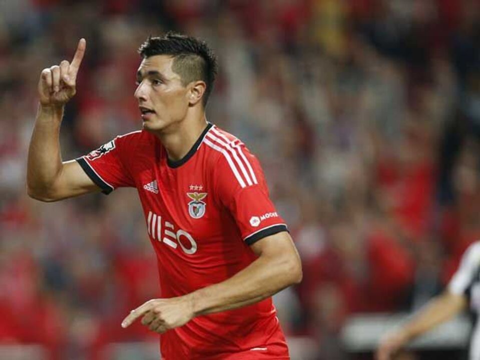 Cardozo aponta à titularidade