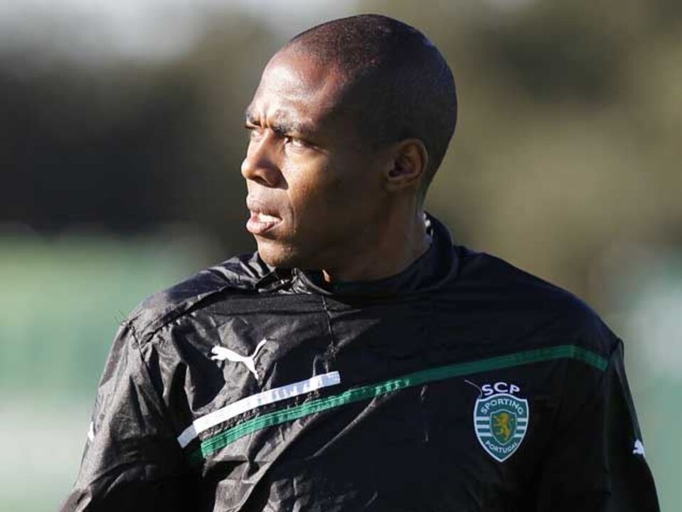 Elias faz pré-época com saída no horizonte