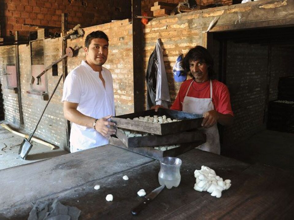 Mulher engana Salvador Cabañas e deixa-o na falência